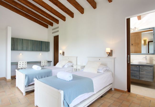 Villa in Pollensa - Olivo De La Roca Villa in Pollensa - Olivo De La Roca