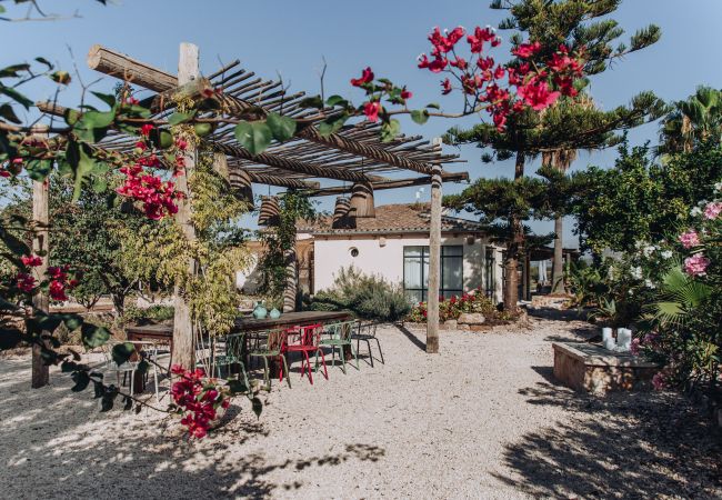 Villa in Llubi - La Finca de Llubi Villa in Llubi - La Finca de Llubi