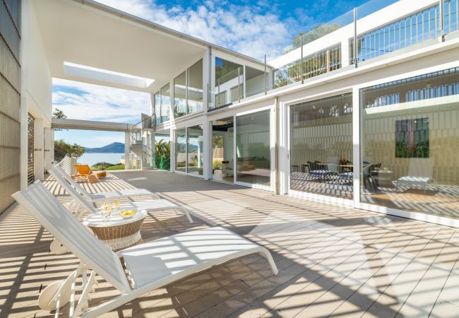 Villa in Alcudia - Seafront Villa Sunset Alcudia Villa in Alcudia - Seafront Villa Sunset Alcudia