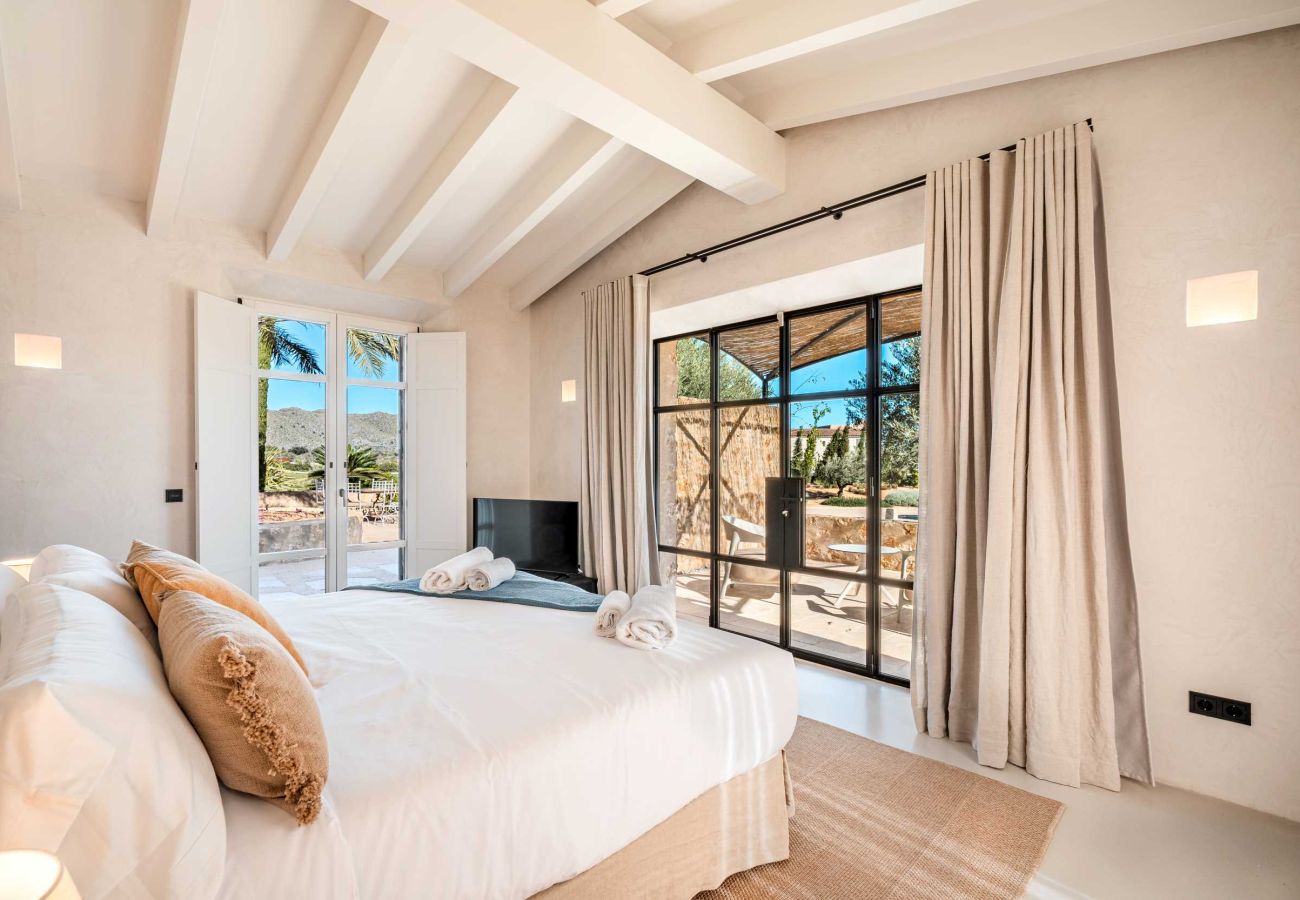 Villa in Pollensa - Finca Coral