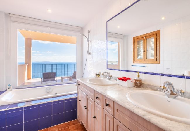 Villa in Cala Vinyes - Villa Cala Vinyes Villa in Cala Vinyes - Villa Cala Vinyes