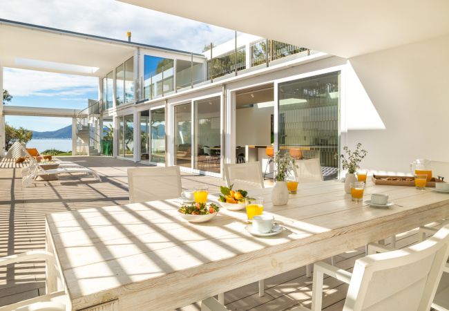 Villa in Alcudia - Seafront Villa Sunset Alcudia Villa in Alcudia - Seafront Villa Sunset Alcudia