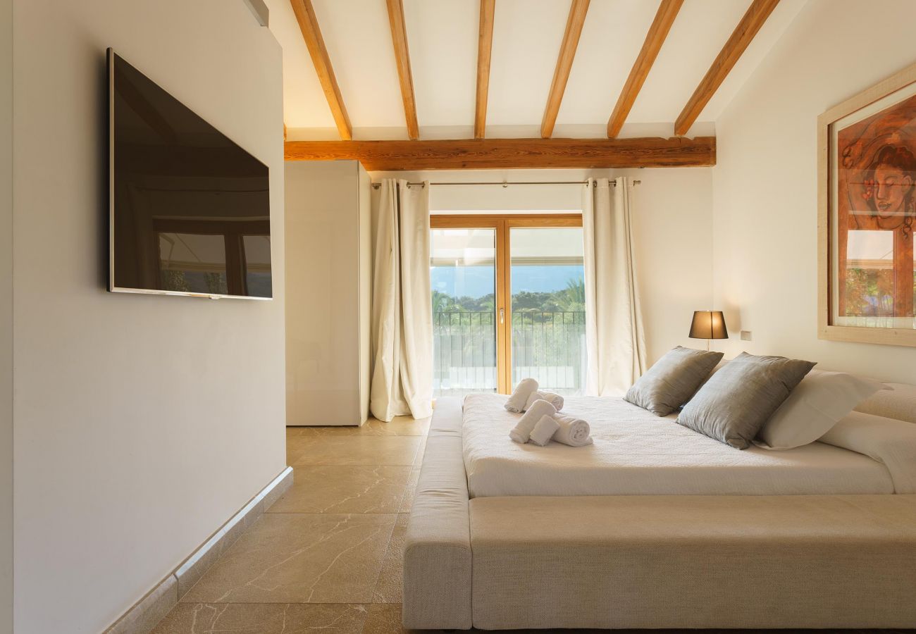 Villa in Pollensa - Finca Playa Llenaire
