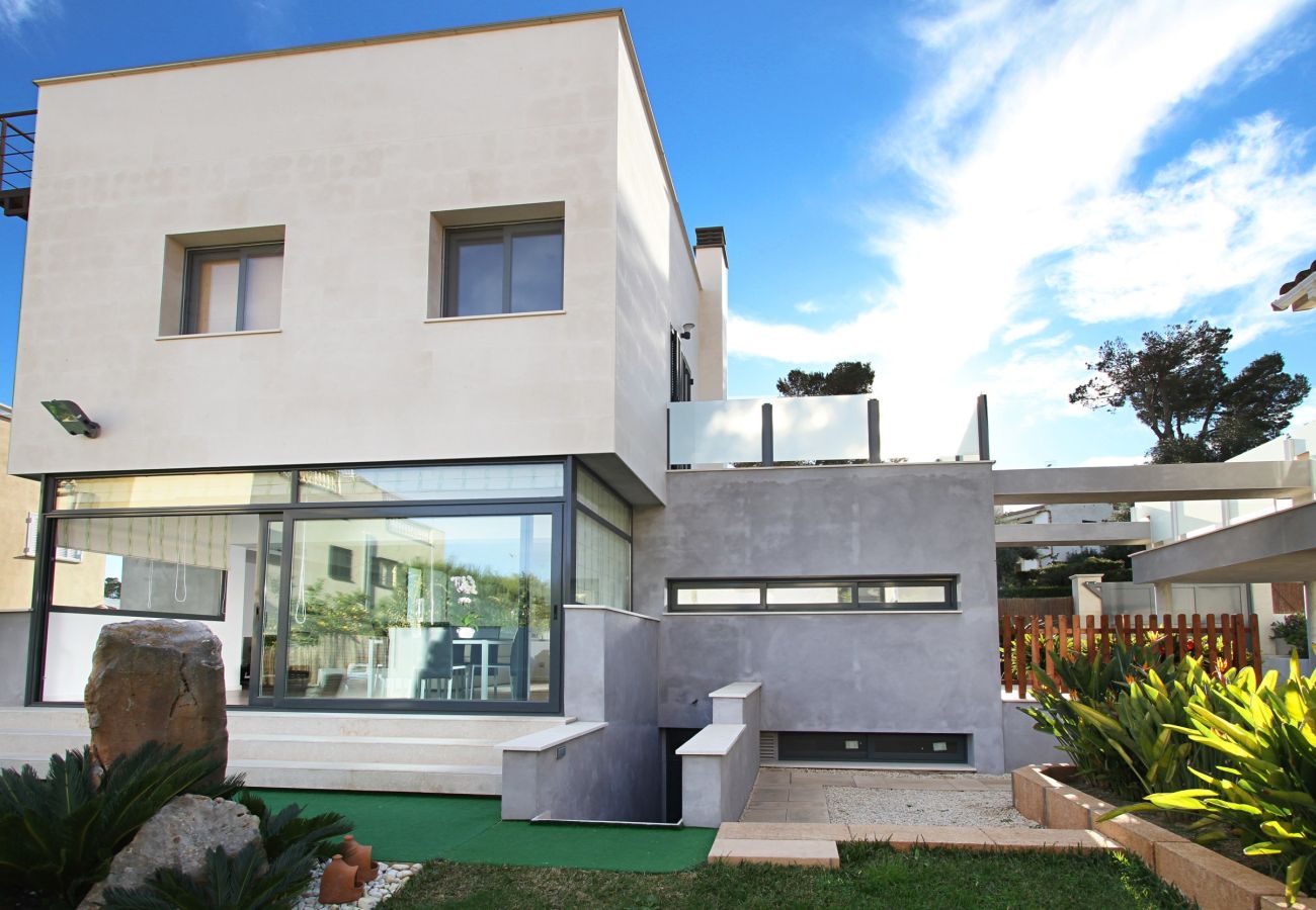 Villa in Alcudia - Modern Alcanada Golf
