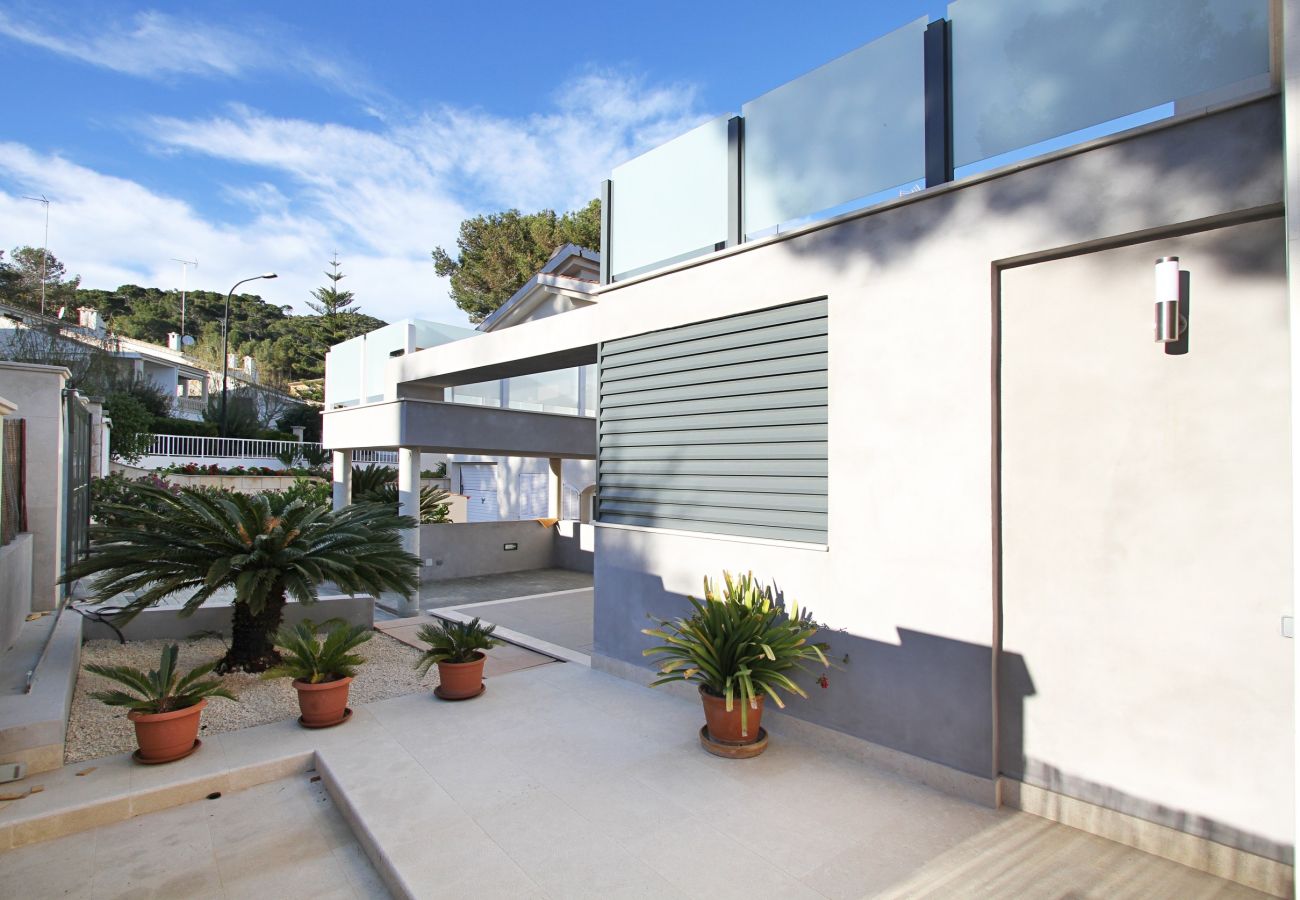 Villa in Alcudia - Modern Alcanada Golf