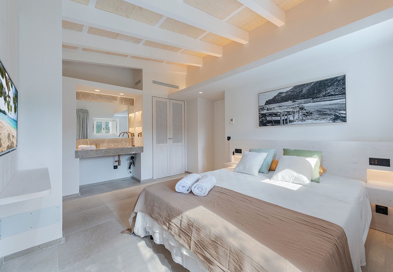 Villa in Pollensa - Finca Coral