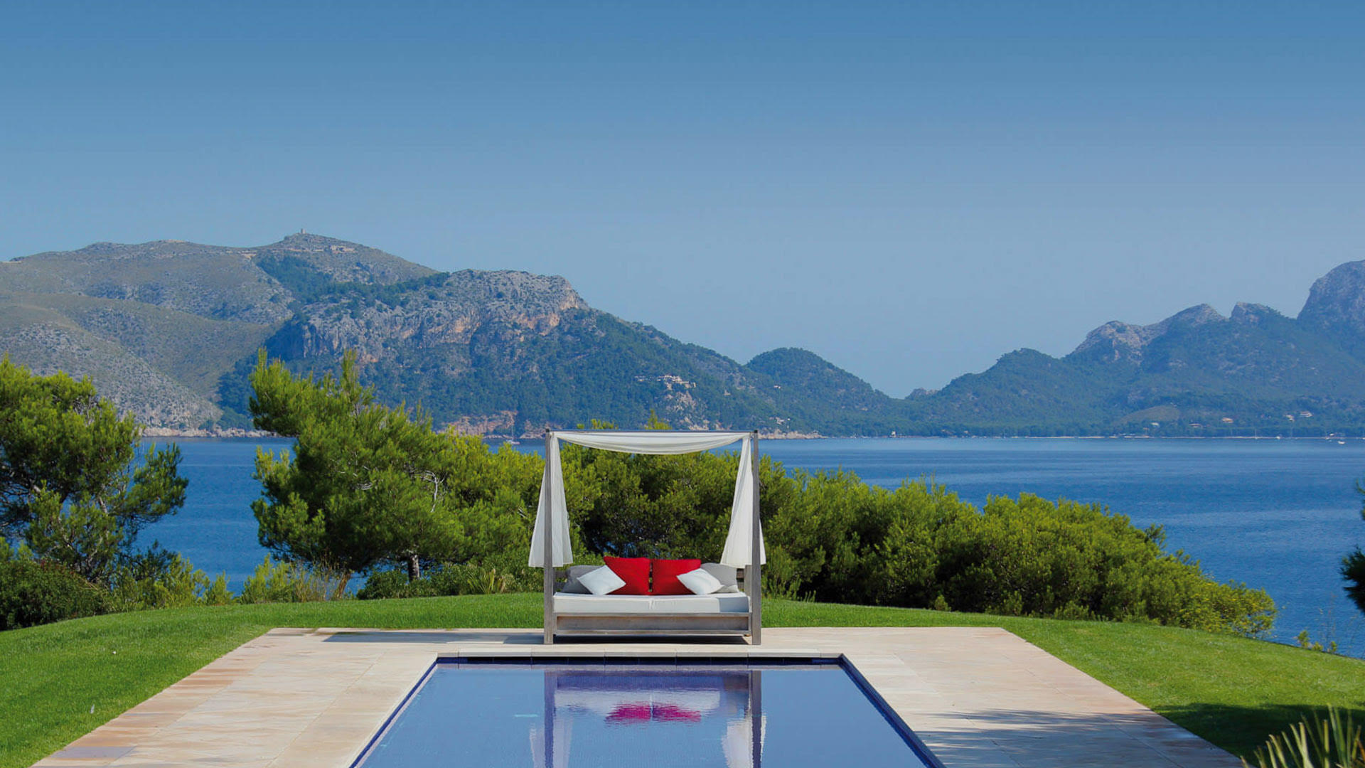 Luxury holiday villa rentals Mallorca