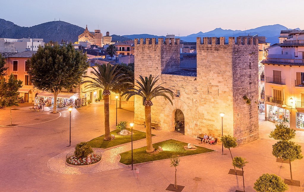 Altstadt von Alcúdia auf Mallorca