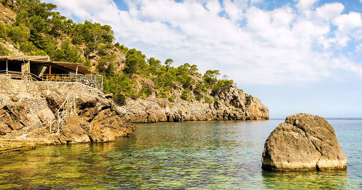 Holiday villa rentals in Deia, Mallorca Balearic Villas