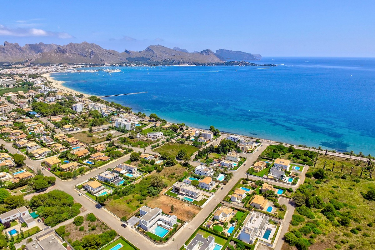 Llenaire aerial view