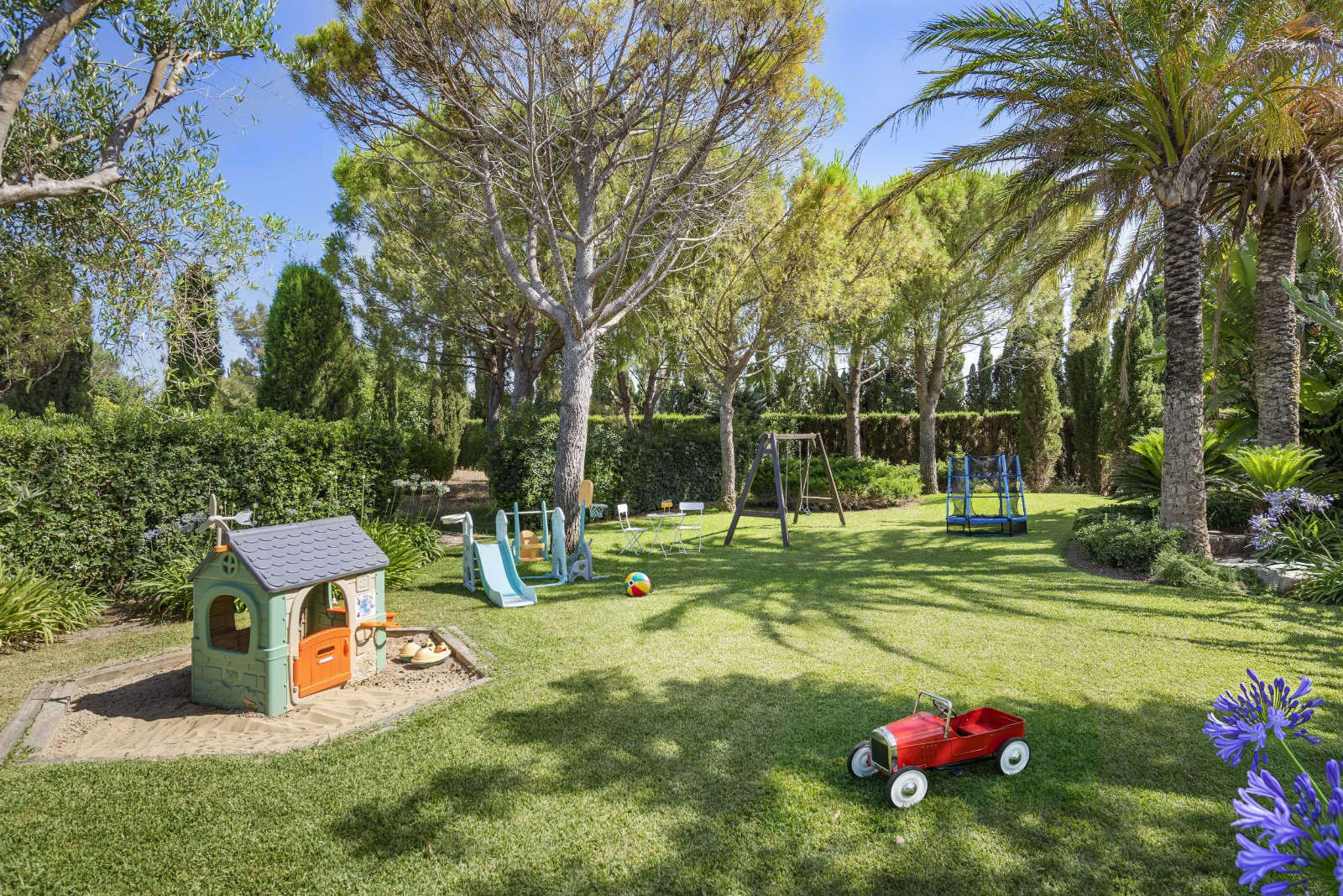 Finca playa llenaire outdoor play area
