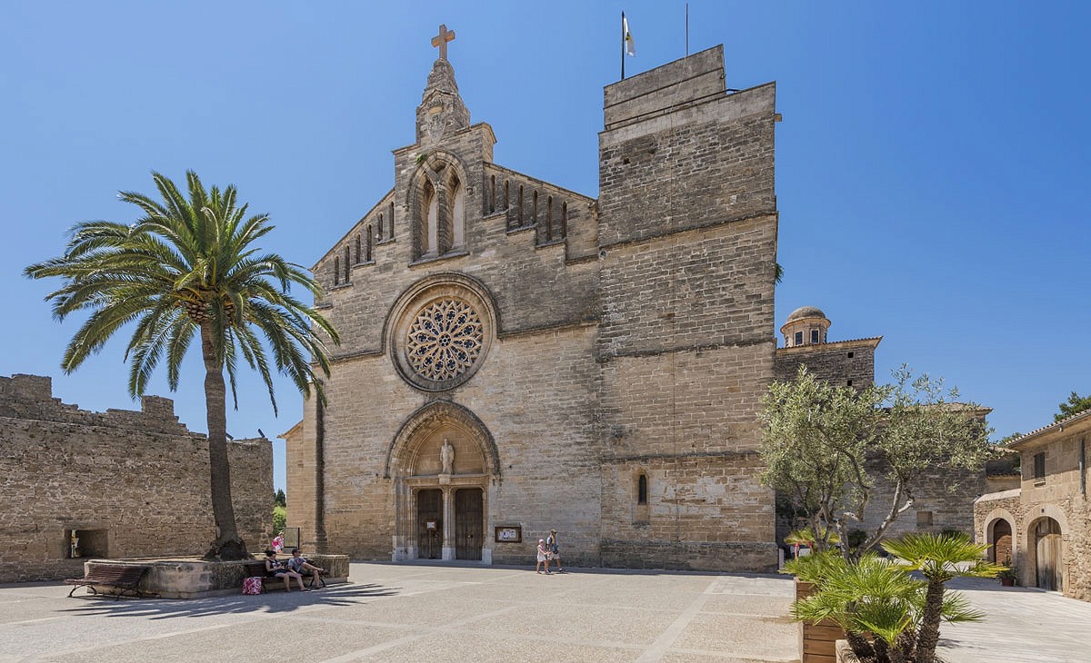 Alcudia sant juame church